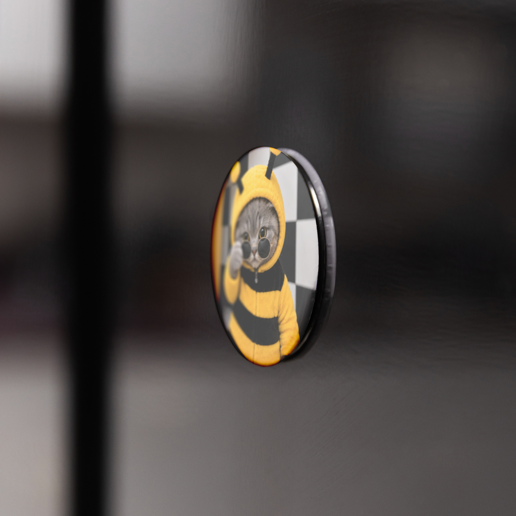 Buzzy_Bee_Round_Button_Magnet_RoundButtonMagnet_BlackFridge_AS_Mockup.png_16050564