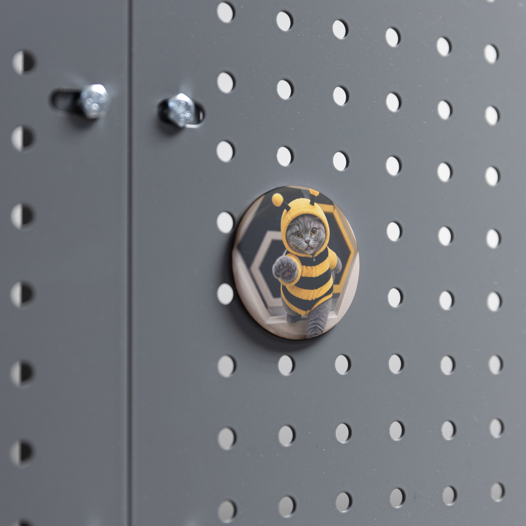 Buzzy_Bee_Round_Button_Magnet_RoundButtonMagnet_Workspace_Mockup.png_16050587