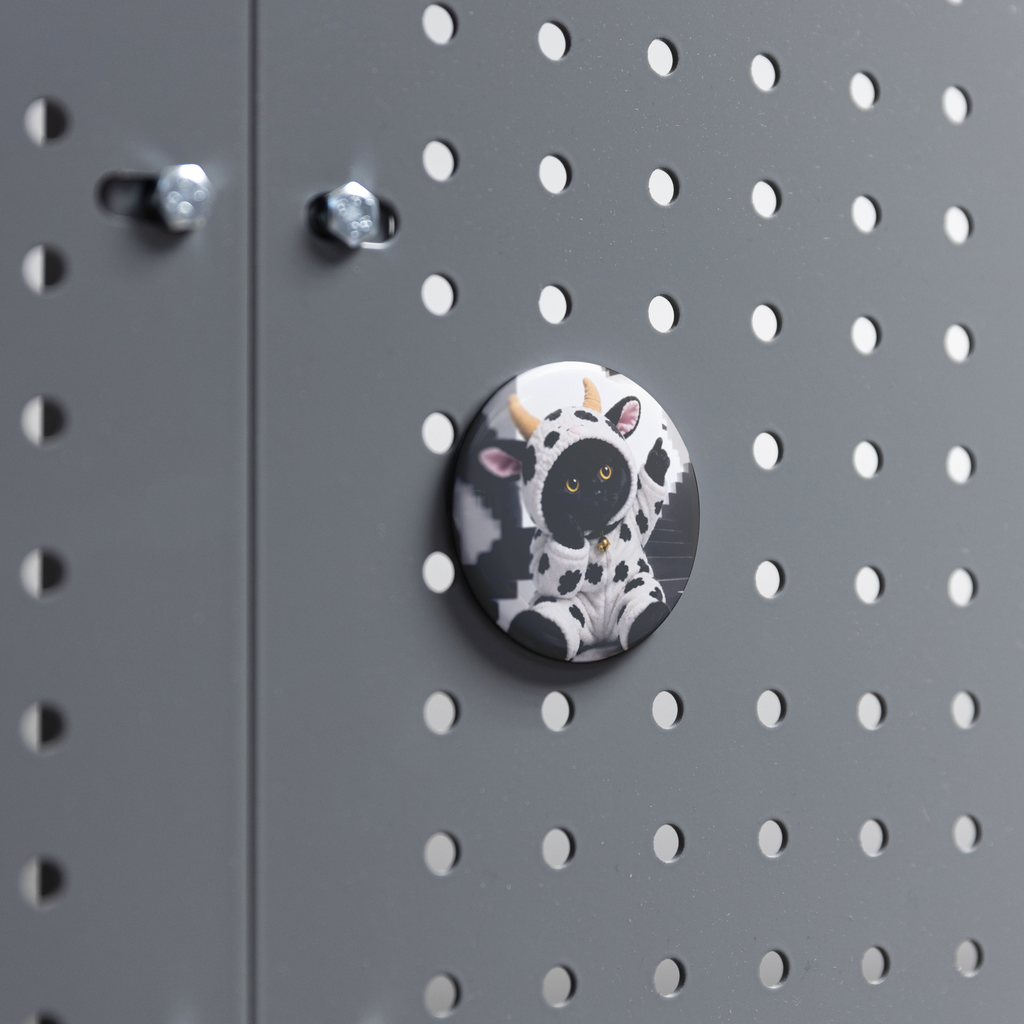 MooMoo_Moments_Round_Fridge_Magnet_RoundButtonMagnet_Workspace_Mockup.png_16052129