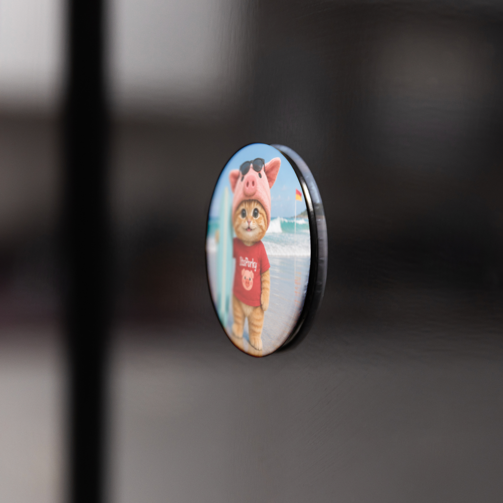 Porky_Signature_Round_Fridge_Magnet_RoundButtonMagnet_BlackFridge_AS_Mockup.png_16052360