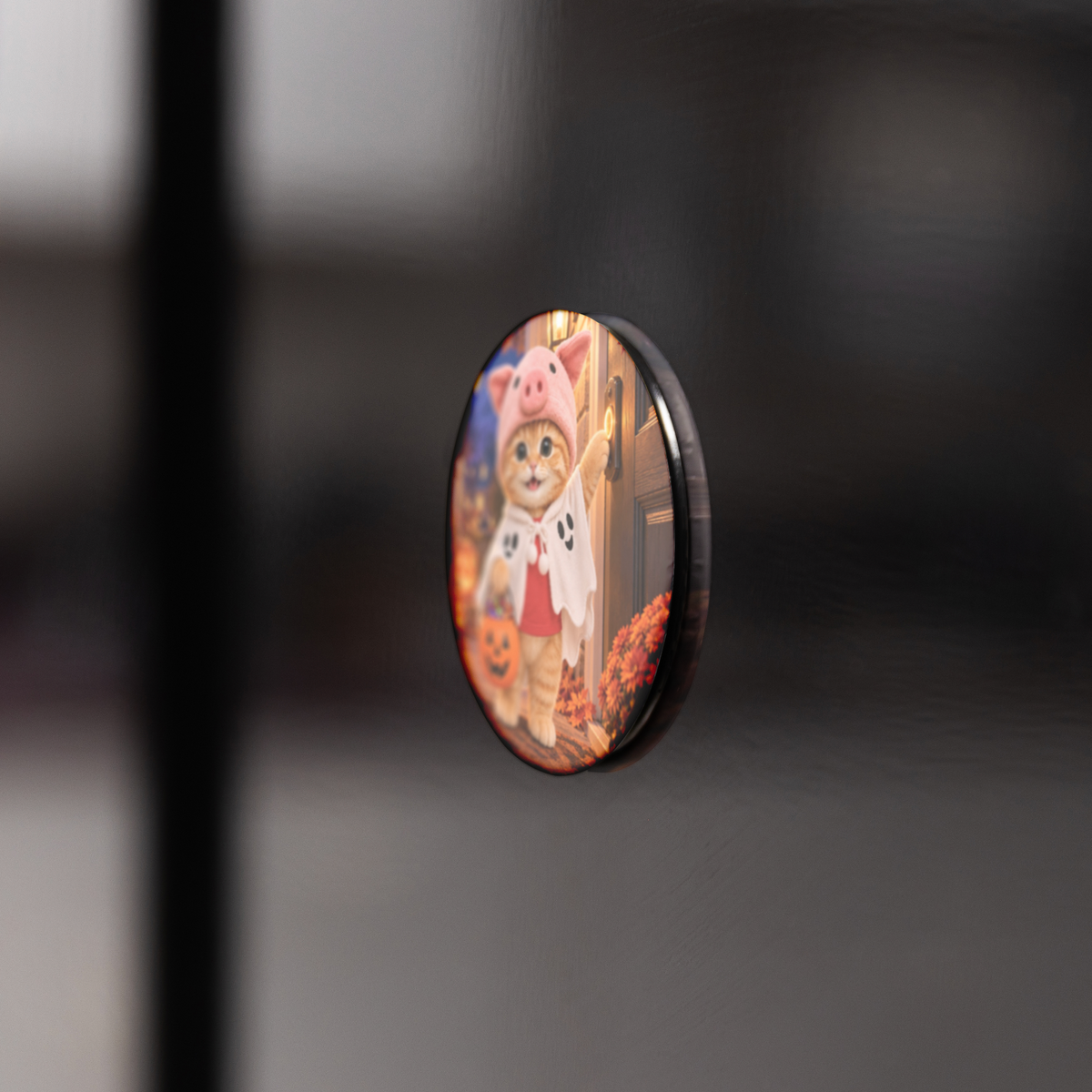 Porky__Friends_Halloween_Round_Fridge_M_RoundButtonMagnet_BlackFridge_AS_Mockup.png_16127560