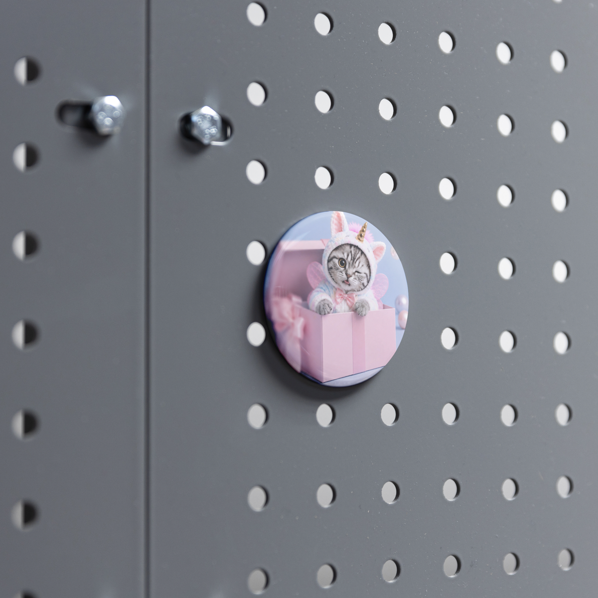 Uni_Magic_Round_Fridge_Magnet_RoundButtonMagnet_Workspace_Mockup.png_16052318
