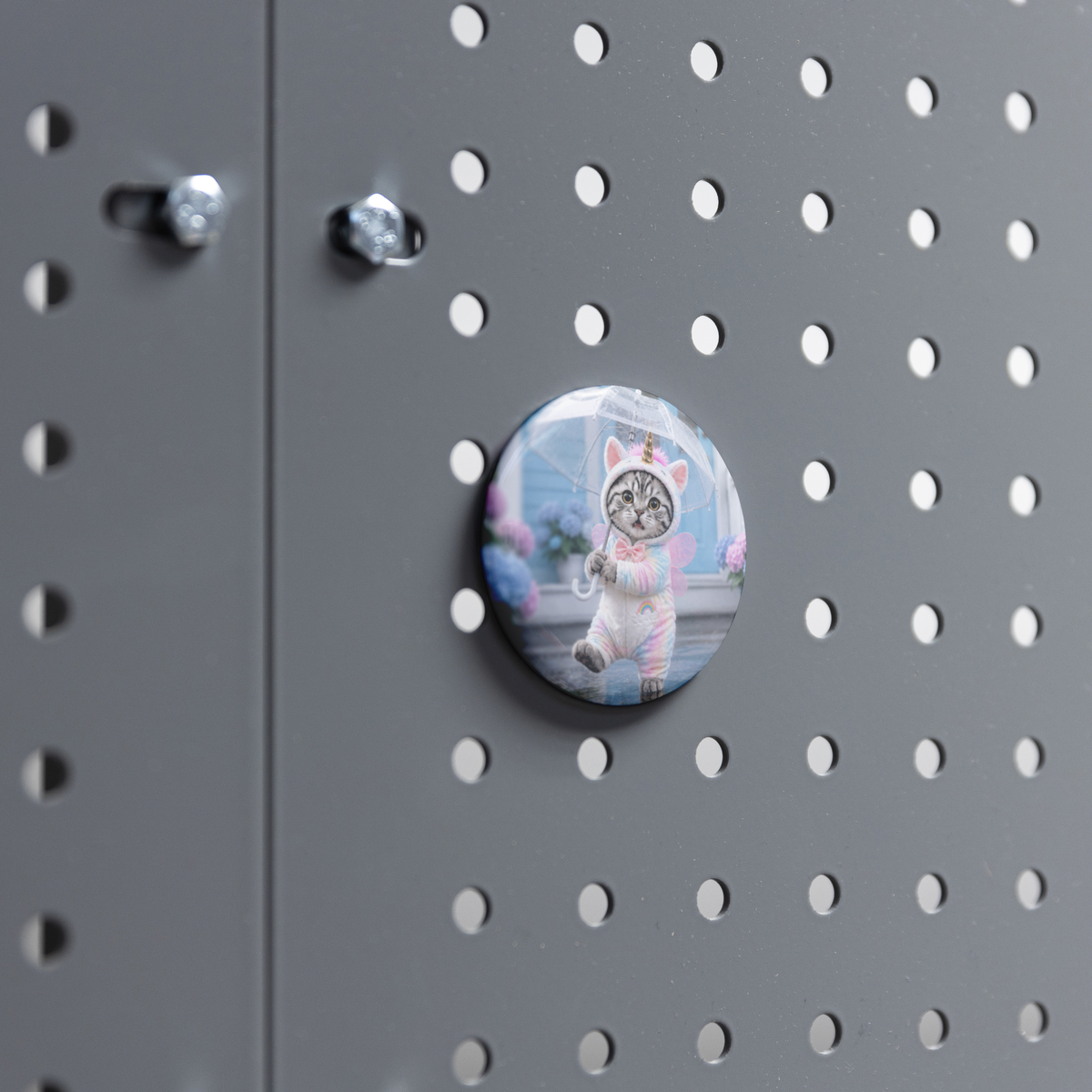 Uni_Magic_Round_Fridge_Magnet_RoundButtonMagnet_Workspace_Mockup.png_16052325